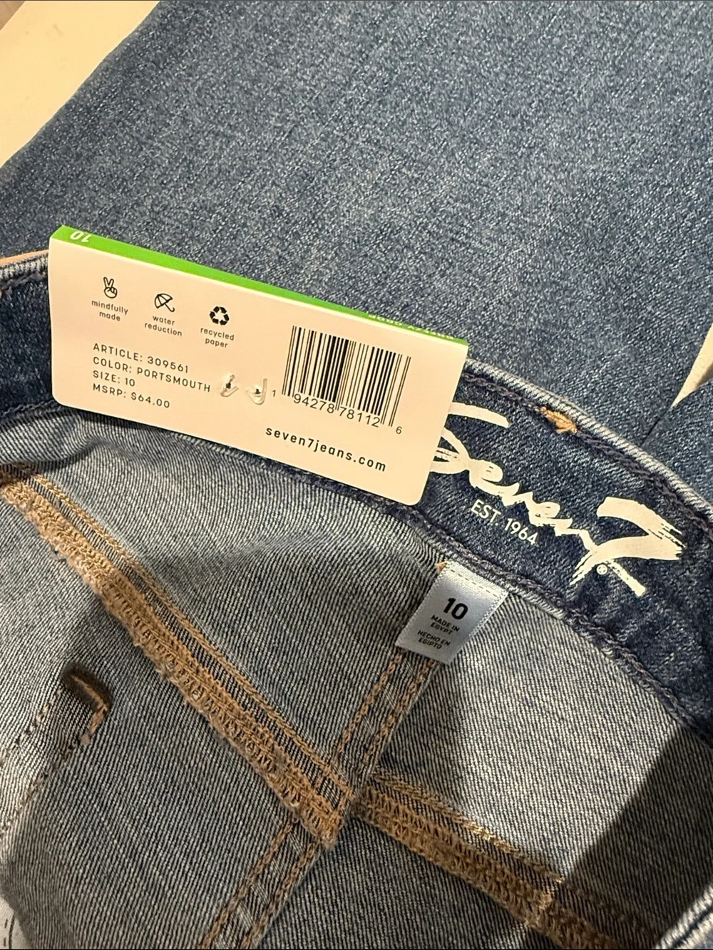 NWT Seven7 Breezy Crop High Rise Skimmer Summer Jean 10 Beachy Bermuda Slimming